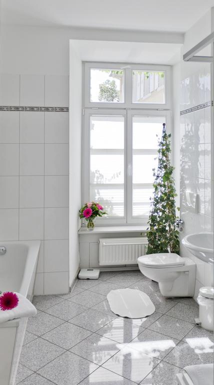 Hotel Zum Goldenen Loewen Baden-Bade Quarto foto